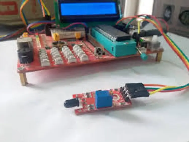 PIC Microcontroller Flame Detector